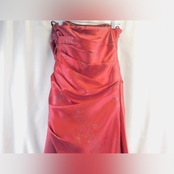 David's Bridal Pink/Purple Strapless Side Ruche Dress, Size: 3 - Picture 7 of 10